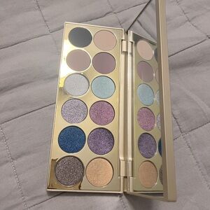 Brand new, never used - Stila eye shadow palette